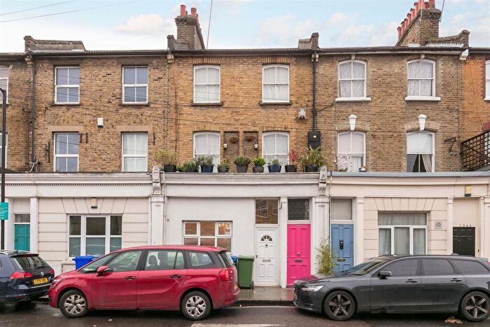2 Bedroom Apartment To Rent In Friary Road, Peckham, SE15