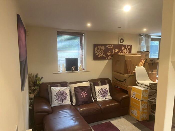 1 Bedroom Apartment For Sale In Beaconsfield House, Off Bennett Lane, Halifax, HX3