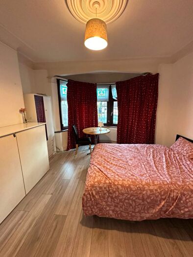 2 Bedroom Terraced House To Rent In Fairmead Gardens, Ilford, IG4