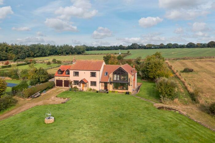 4 Bedroom Detached House For Sale In Riggs Head, Scarborough, YO12