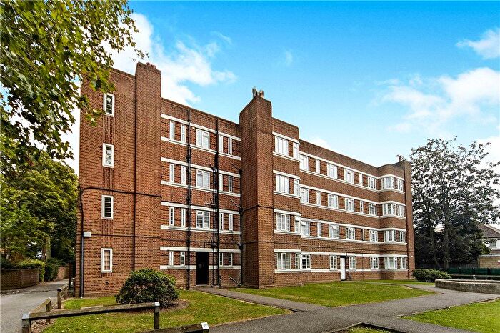 2 Bedroom Apartment For Sale In Warwick Gardens, London Road, Thornton Heath, CR7