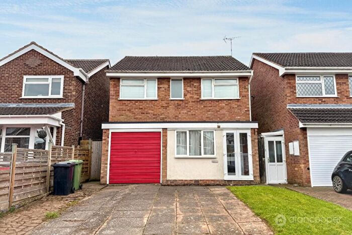 3 Bedroom Detached House For Sale In Oberon Close, Whitestone, Nuneaton, CV11