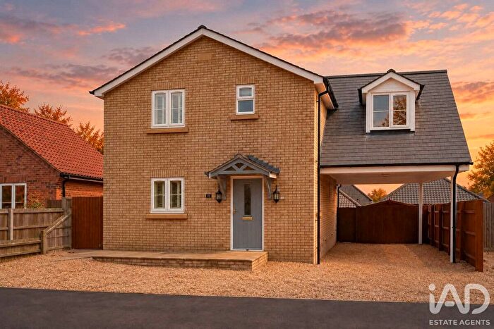 4 Bedroom Detached House For Sale In Churchgate Street, Southery, PE38