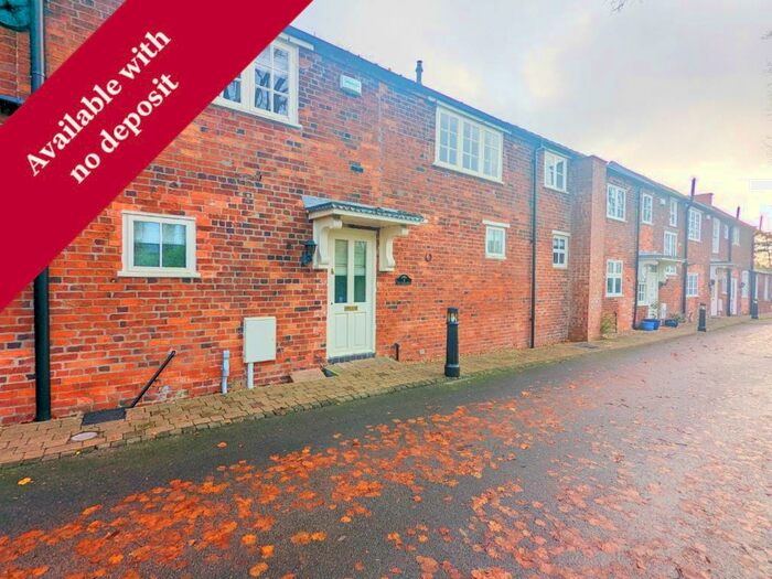 3 Bedroom Terraced House To Rent In Gonerby Court, Gonerby Hill Foot, Grantham, NG31