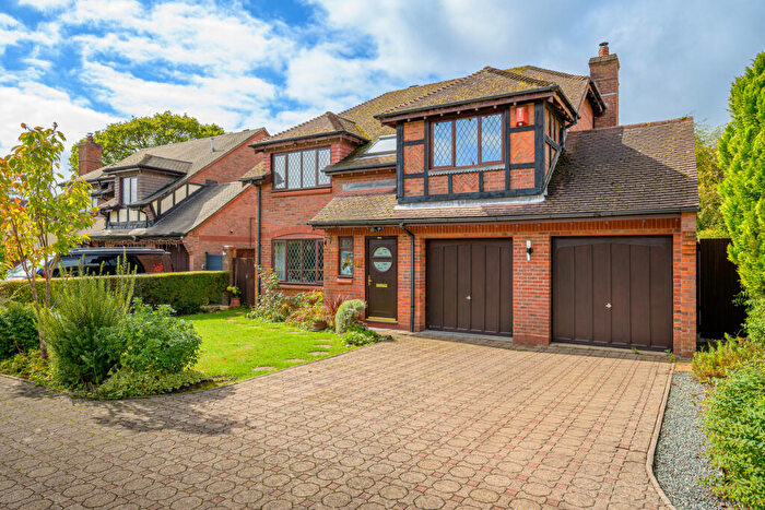 4 Bedroom Detached House For Sale In The Drove, Eastleigh, SO50