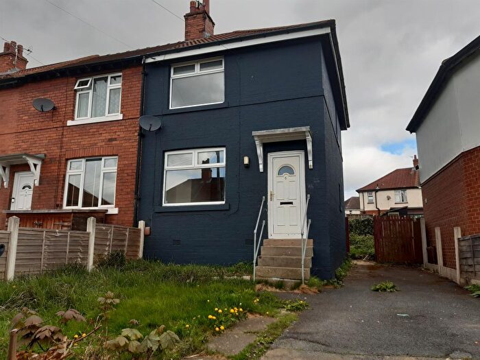 2 Bedroom End Of Terrace House For Sale In Syke Avenue, Earlsheaton, Dewsbury, WF12