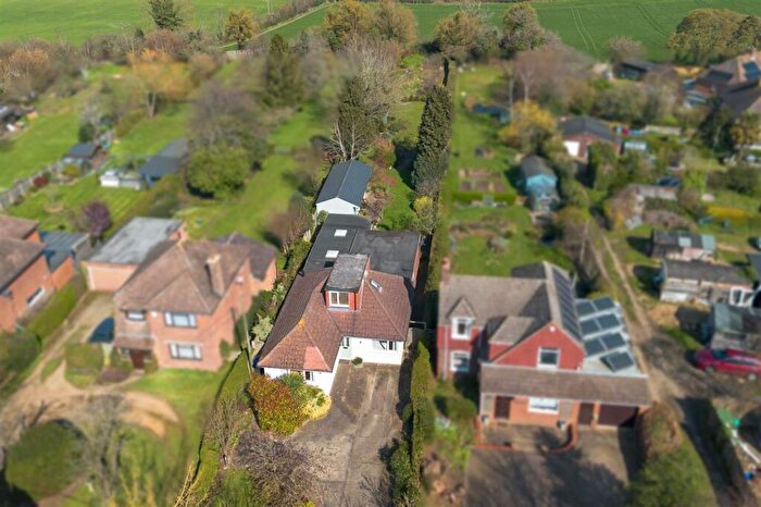 4 Bedroom Detached House For Sale In Shalmsford Street, Chartham, Canterbury, CT4