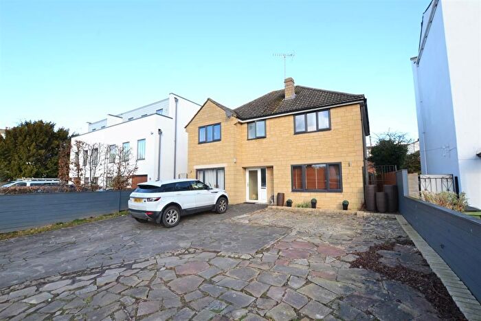 4 Bedroom Detached House To Rent In London Road, Cheltenham, GL52