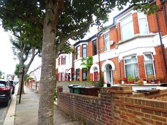 3 Bedroom Terraced House To Rent In Leyton, E10