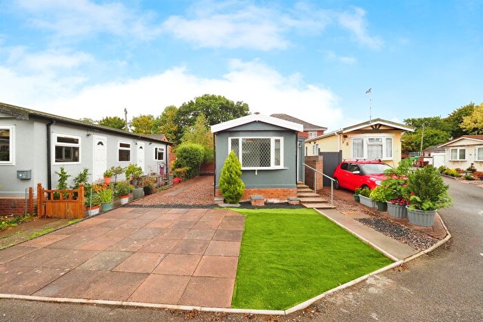 1 Bedroom Mobile/park Home For Sale In Shelley Street, Loughborough, LE11