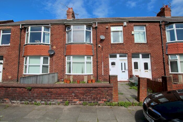 2 Bedroom Flat To Rent In Salisbury Avenue, North Shields, Tyne And Wear NE29