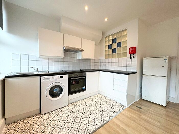 1 Bedroom Flat To Rent In Tottenham Lane, Crouch End, N8
