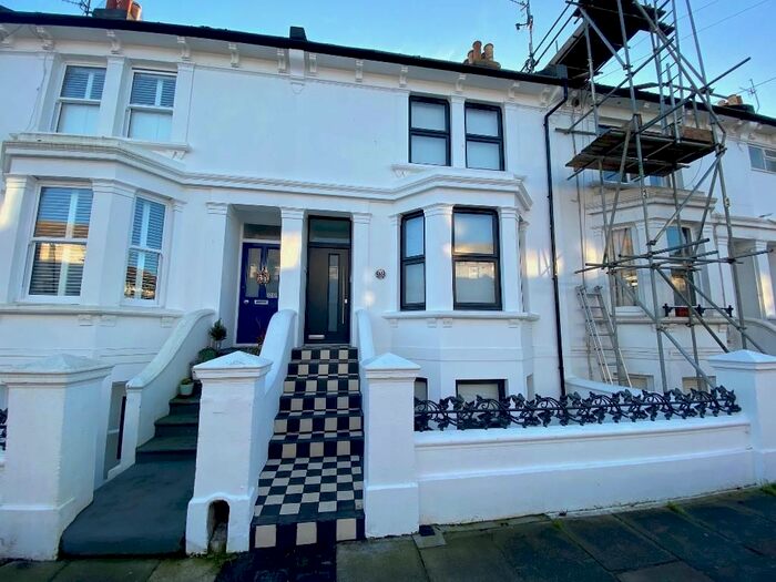 Studio To Rent In Goldstone Road, Hove, BN3