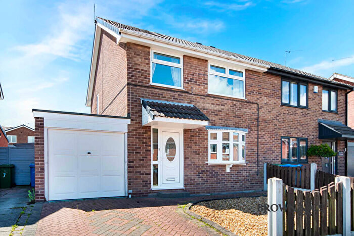 3 Bedroom Semi-Detached House For Sale In Kingsmead, Retford, DN22