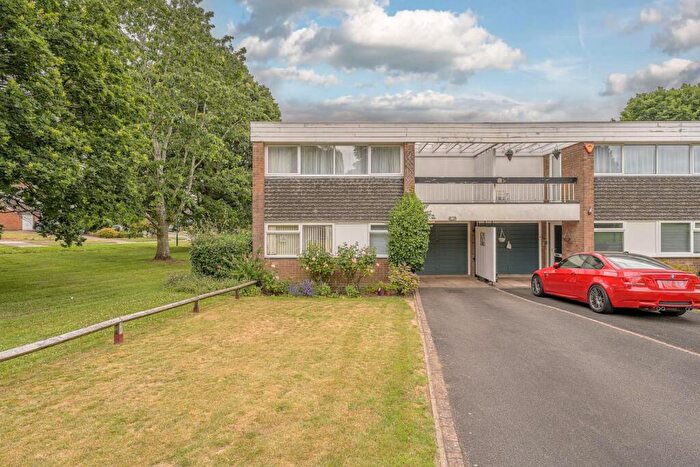 3 Bedroom End Of Terrace House For Sale In Leigham Drive, Birmingham, B17