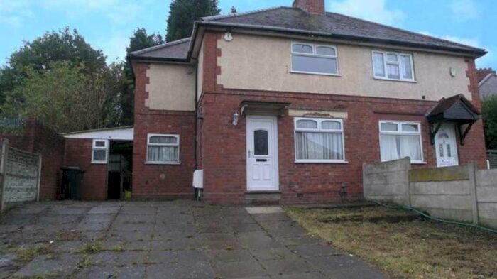 3 Bedroom Semi-Detached House To Rent In Fens Crescent, Brierley Hill, DY5