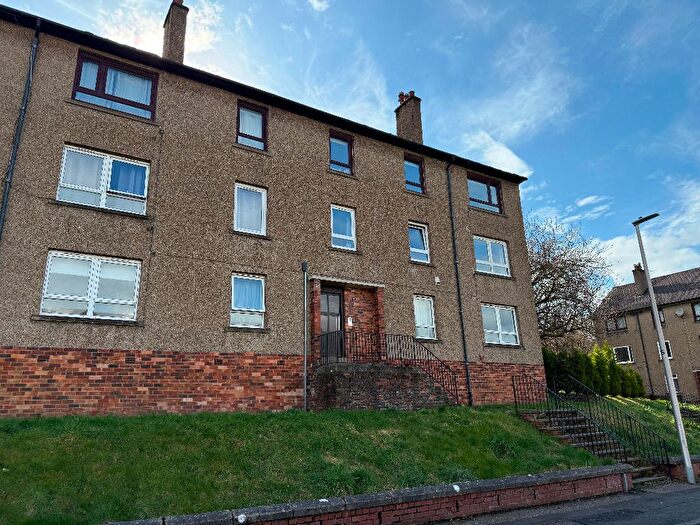 3 Bedroom Flat To Rent In Loganlee Terrace, West End, Dundee, DD2