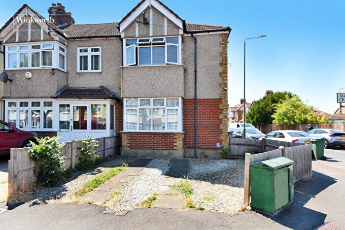 1 Bedroom Flat For Sale In Abbotts Road, Cheam, Sutton, SM3