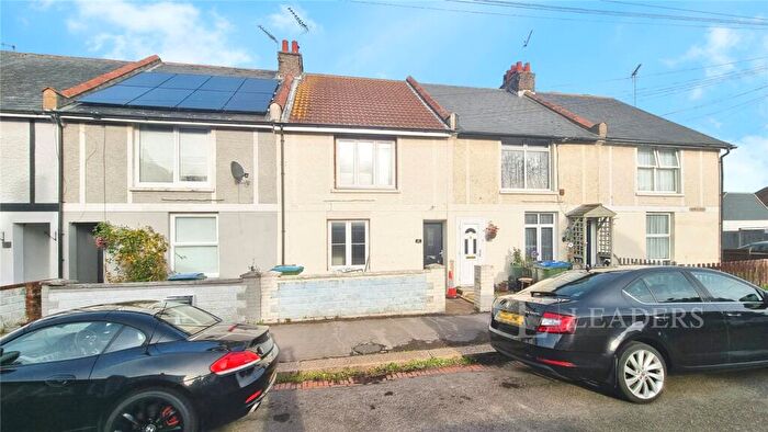3 Bedroom Semi Detached House For Sale In Essex Road, Bognor Regis, West Sussex, PO21