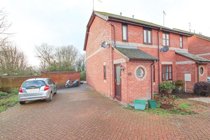 2 Bedroom Semi-Detached House To Rent In Chiltern Close, Colchester, CO1