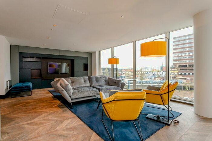 1 Bedroom Flat To Rent In The Priory Queensway, Birmingham, B4