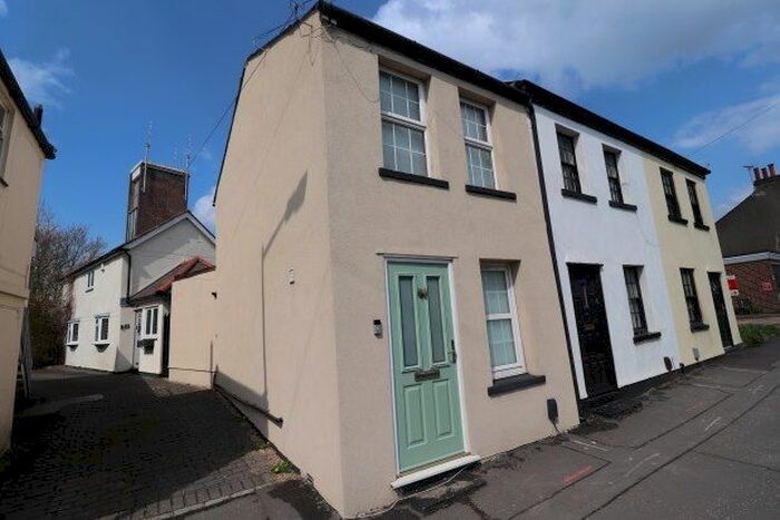 2 Bedroom Property To Rent In High Street, Ongar, CM5