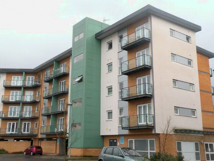 2 Bedroom Flat To Rent In Parkhouse Court, Hatfield, AL10