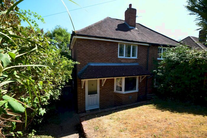 4 Bedroom Semi-Detached House To Rent In Hillspur Road, Guildford, GU2