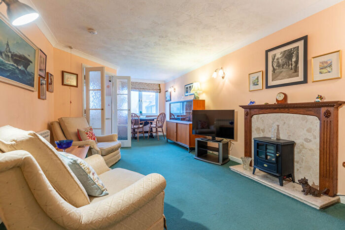 1 Bedroom Apartment For Sale In Hampsfell Grange, Grange-over-Sands, Cumbria, LA11