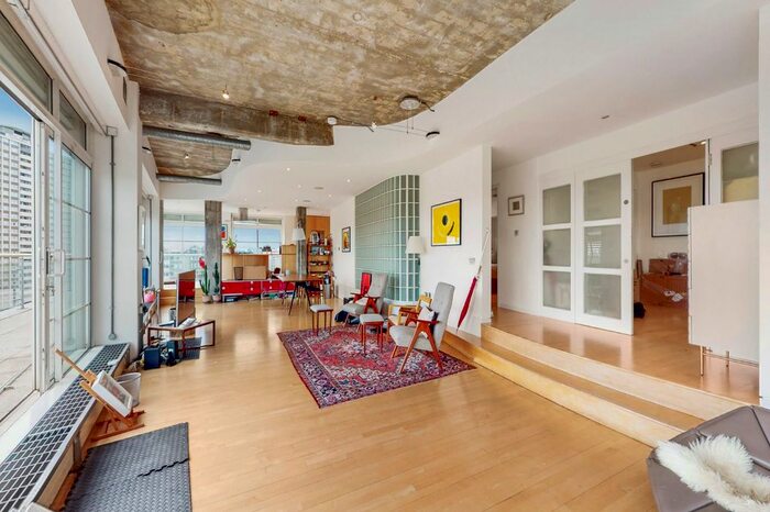 2 Bedroom Flat To Rent In St John Street, Clerkenwell, EC1V