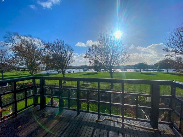 4 Bedroom Town House To Rent In Quayside, Queens Avenue, Christchurch, BH23