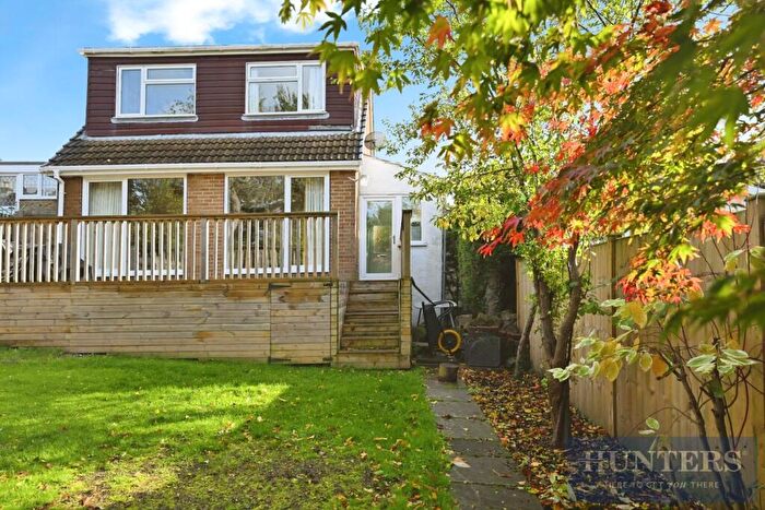 3 Bedroom Detached House For Sale In Belmont Grove, Rawdon, Leeds, LS19