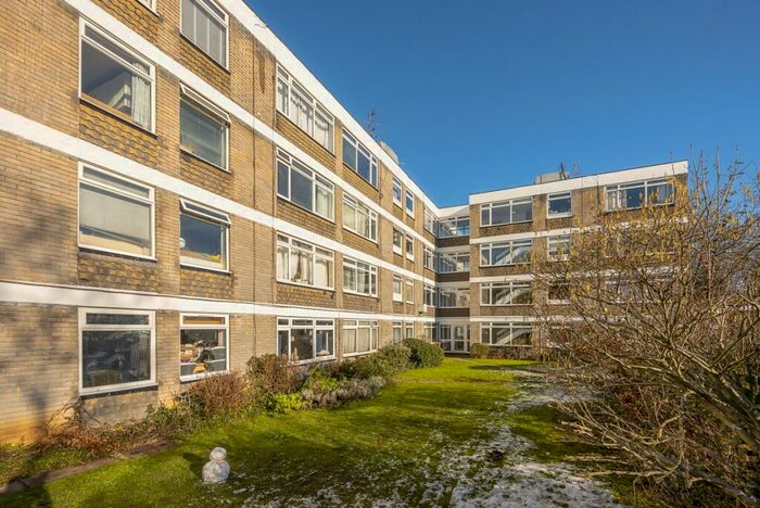 1 Bedroom Apartment To Rent In St. Mark's Hill Surbiton, KT6