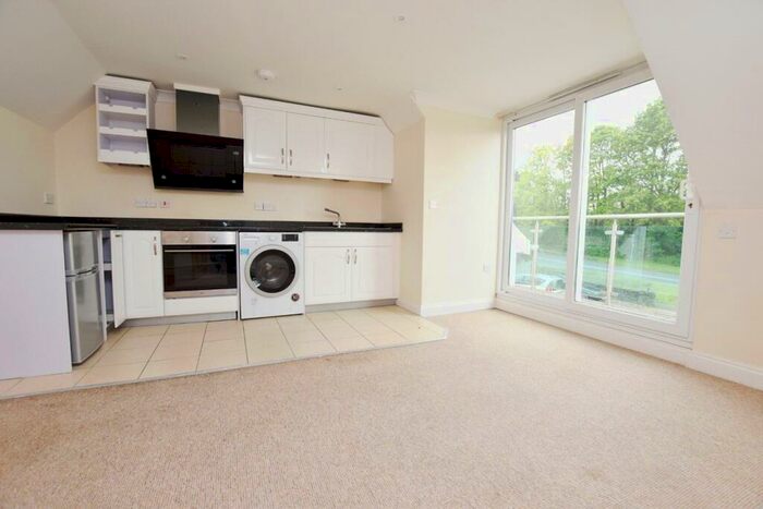 1 Bedroom Apartment To Rent In Kennford, Devon, EX6