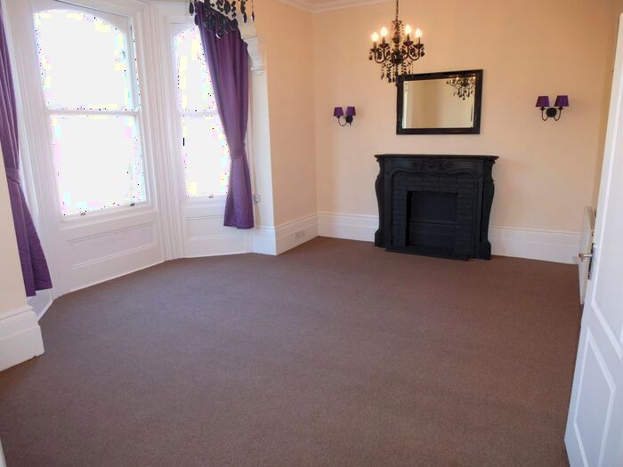 2 Bedroom Flat To Rent In Cornwallis Gardens, Hastings, TN34