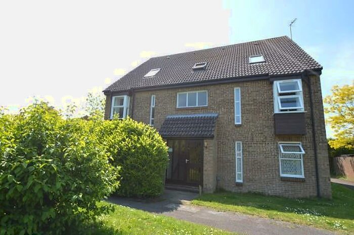 1 Bedroom Apartment To Rent In Bedroom Top Floor Apartment In Burpham, GU4