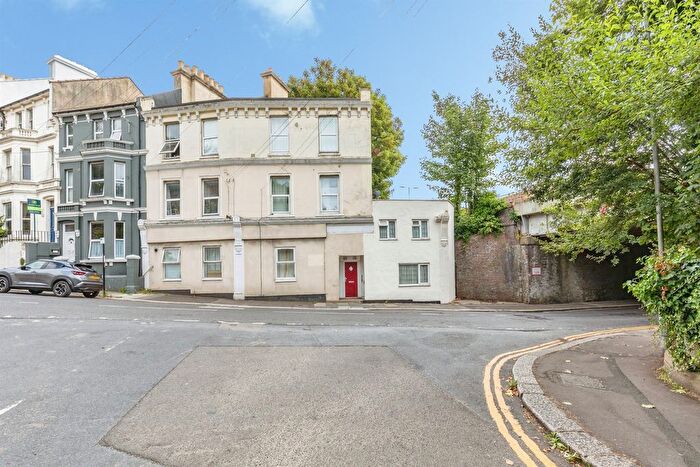 2 Bedroom Maisonette For Sale In Braybrooke Road, Hastings, TN34