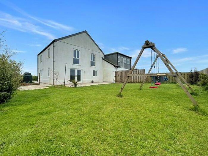 3 Bedroom Semi-Detached House To Rent In Liskeard, Cornwall, PL14