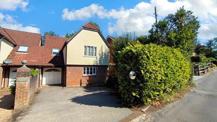 4 Bedroom Link Detached House To Rent In Burnt Hill Road, Lower Bourne, Farnham, GU10