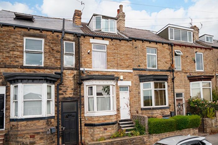 3 Bedroom Terraced House For Sale In Ingram Road, Norfolk Park, Sheffield, S2