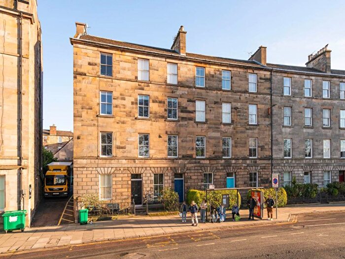 4 Bedroom Flat To Rent In Hope Park Crescent, Newington, Edinburgh, EH8
