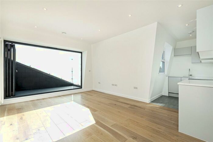 1 Bedroom Flat To Rent In Ravenstone Street, London, SW12