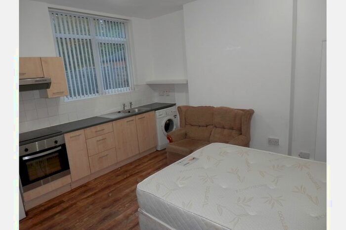 Studio To Rent In Gillott Road, Edgbaston, Birmingham B16