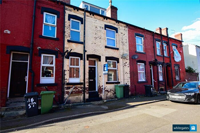 2 Bedroom Terraced House To Rent In Shafton Place, Leeds, West Yorkshire, LS11