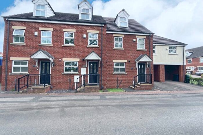 3 Bedroom Town House For Sale In Westcott Mews, Aughton, Sheffield, S26