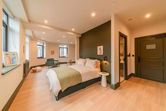 Studio To Rent In West Street, Sheffield, S1