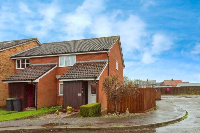 1 Bedroom Maisonette For Sale In Greenacres, Old Newton, Stowmarket, IP14