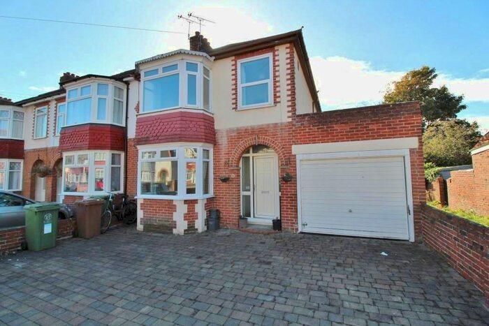3 Bedroom End Of Terrace House To Rent In Beaconsfield Avenue, Cosham, Portsmouth, PO6