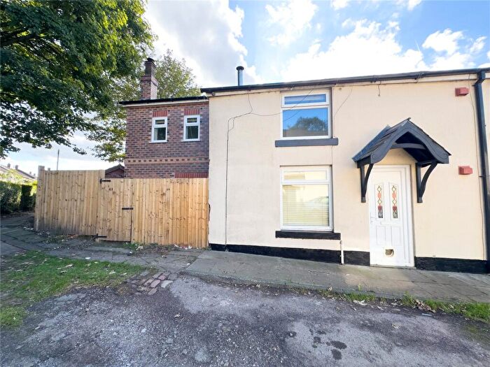 4 Bedroom End Of Terrace House For Sale In Langley Avenue, Middleton, Manchester, M24