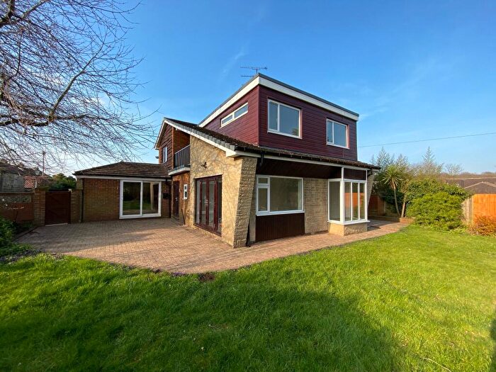 4 Bedroom House To Rent In Fern Hollow Wickersley, S66